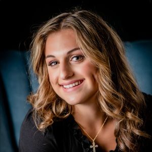 Meet your Posher, Olivia